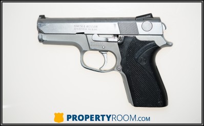 Smith & Wesson 6946 9 MM
