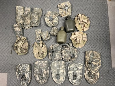 SURPLUS  Military MOLLE II   POUCHES**NO RESERVE**NO CC FEES****